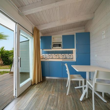 Marinella Beach Apartment Capo Vaticano Exterior photo